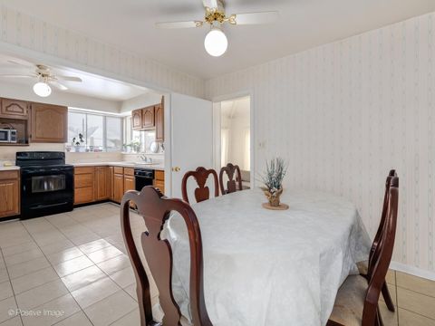 Tiny photo for 413 N Ridgeland Avenue, Elmhurst, IL 60126 (MLS # 12595420)