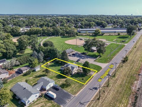 Tiny photo for 709 W Diggins Street, Harvard, IL 60033 (MLS # 12448661)