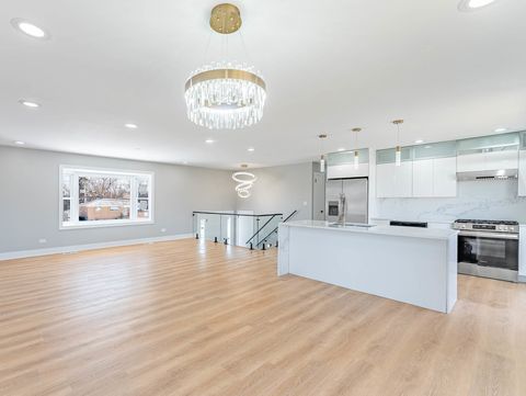 Tiny photo for 1116 S Busse Road, Mount Prospect, IL 60056 (MLS # 12553176)