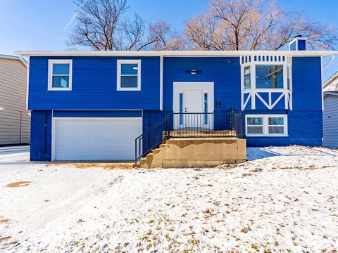 Photo of 1116 S Busse Road, Mount Prospect, IL 60056 (MLS # 12553176)