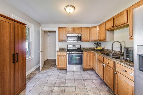 Tiny photo for 806 Leith Avenue, Waukegan, IL 60085 (MLS # 12458487)
