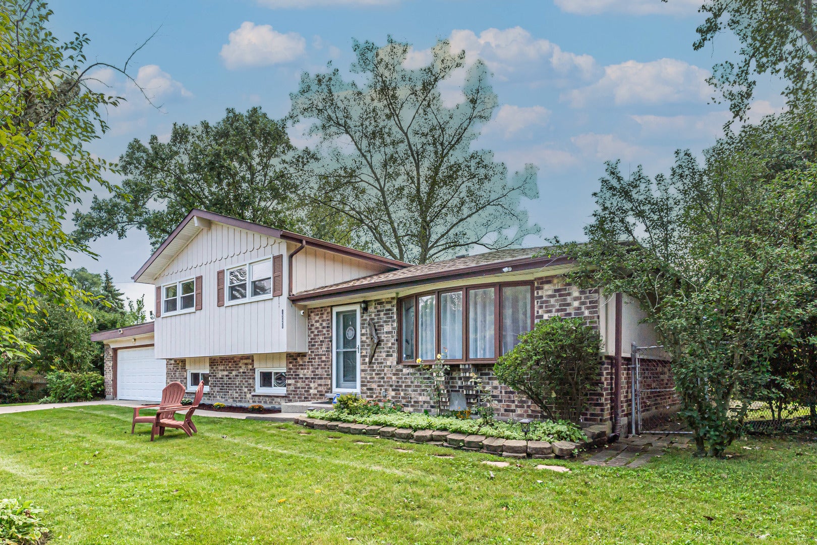 1320 Deerfield Place