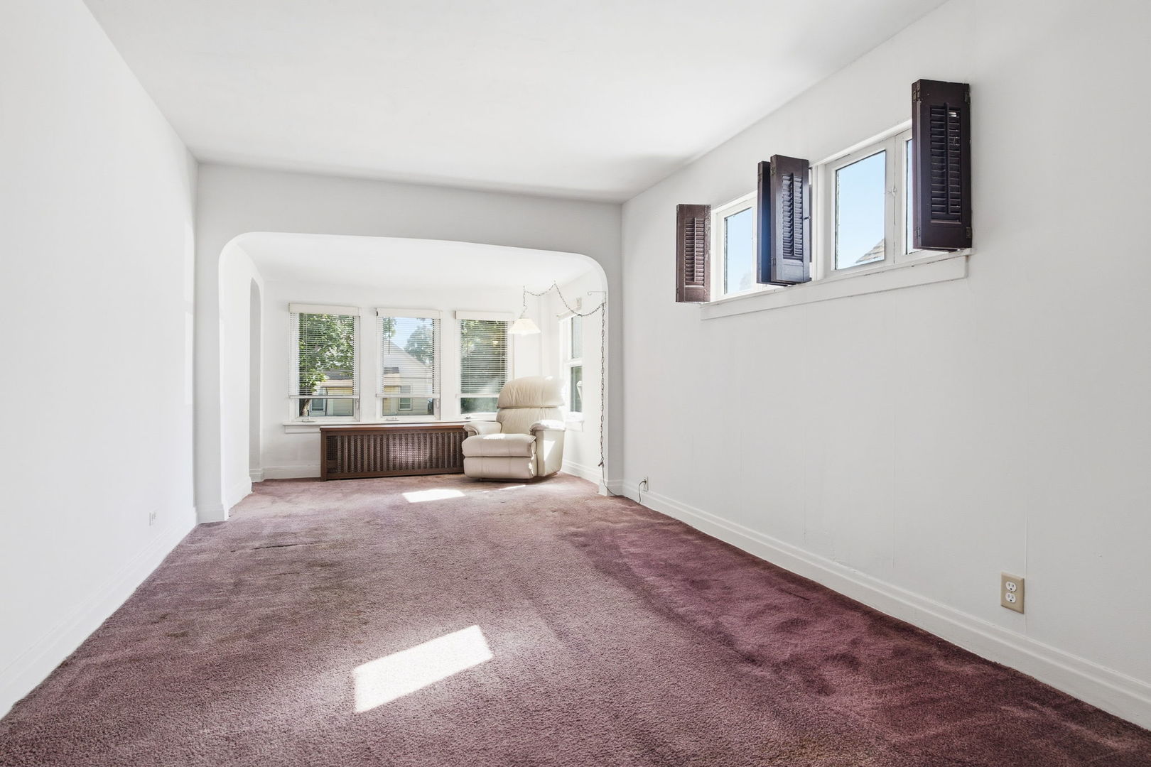 4562 N Mulligan