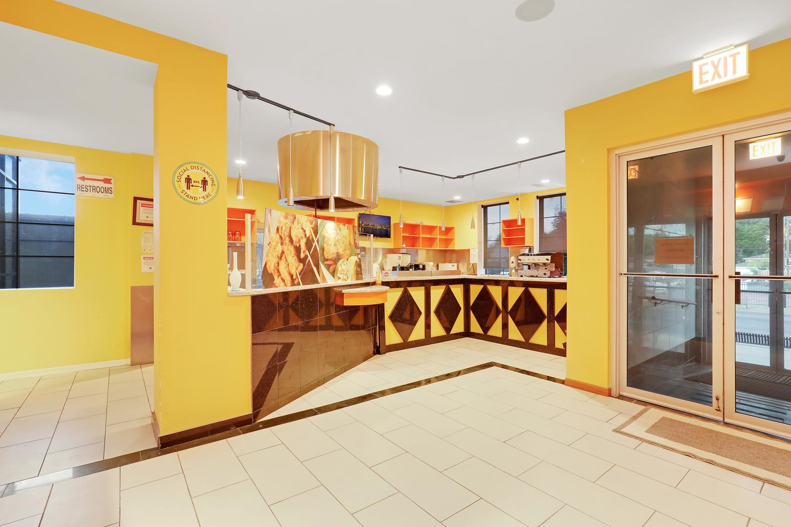 4461 N Pulaski Road