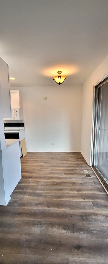 1607 E Maple Terrace 2D