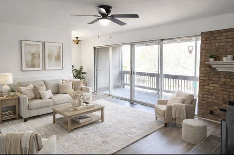 Tiny photo for 1607 E Maple Terrace #2D, Lisle, IL 60532 (MLS # 12569679)