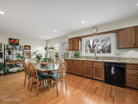Tiny photo for 1327 Shagbark Lane, Wheaton, IL 60187 (MLS # 12628925)