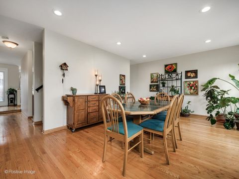 Tiny photo for 1327 Shagbark Lane, Wheaton, IL 60187 (MLS # 12628925)