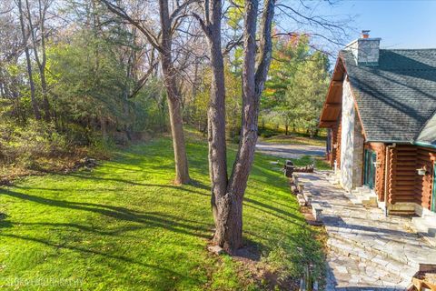 Tiny photo for 187 Rabbit Run, Ingleside, IL 60041 (MLS # 12516507)