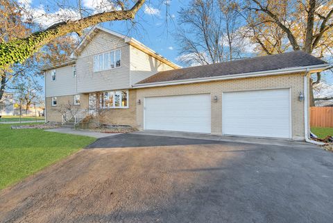 Photo of 7435 W 74th Street, Bridgeview, IL 60455 (MLS # 12565460)