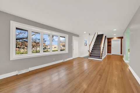 Tiny photo for 7435 W 74th Street, Bridgeview, IL 60455 (MLS # 12565460)