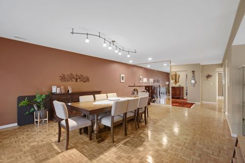 Tiny photo for 4050 Dundee Road #105, Northbrook, IL 60062 (MLS # 12570147)