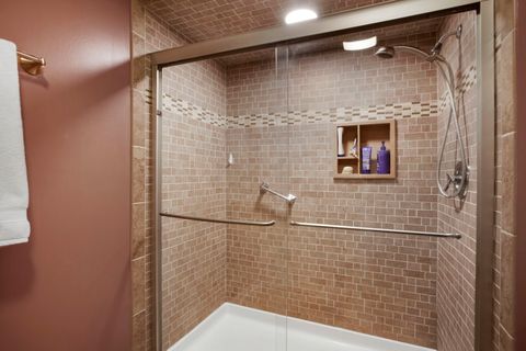 Tiny photo for 4050 Dundee Road #105, Northbrook, IL 60062 (MLS # 12570147)