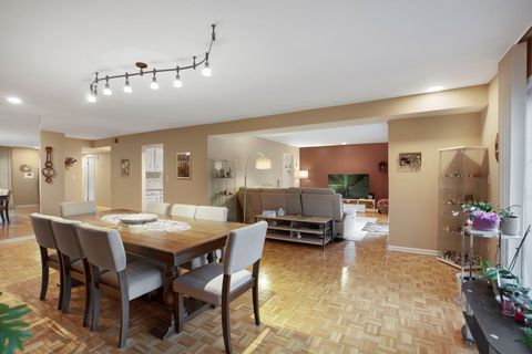 Tiny photo for 4050 Dundee Road #105, Northbrook, IL 60062 (MLS # 12570147)