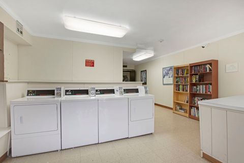 Tiny photo for 4050 Dundee Road #105, Northbrook, IL 60062 (MLS # 12570147)