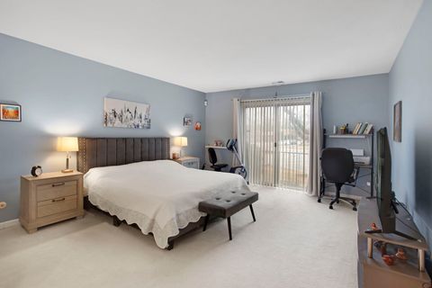 Tiny photo for 4050 Dundee Road #105, Northbrook, IL 60062 (MLS # 12570147)