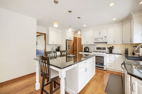 Tiny photo for 914 Willow Creek Road, West Chicago, IL 60185 (MLS # 12770590)