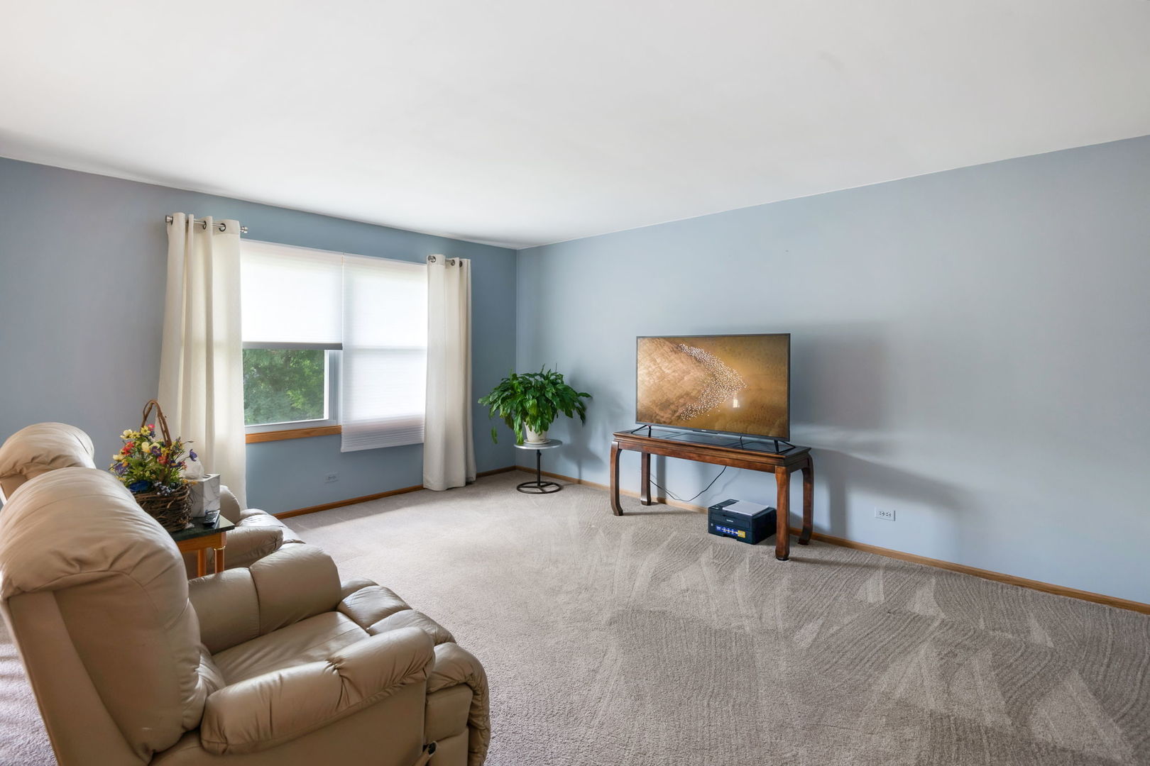 706 Greenbriar Lane