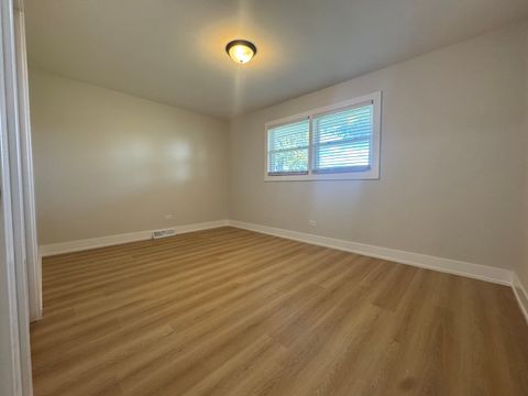 Tiny photo for 15037 Irving Avenue, Dolton, IL 60419 (MLS # 12500165)