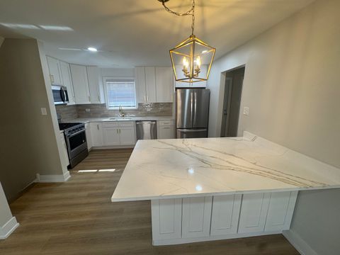 Tiny photo for 15037 Irving Avenue, Dolton, IL 60419 (MLS # 12500165)