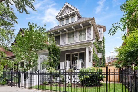 Photo of 1828 W Larchmont Avenue, Chicago, IL 60613 (MLS # 12474386)
