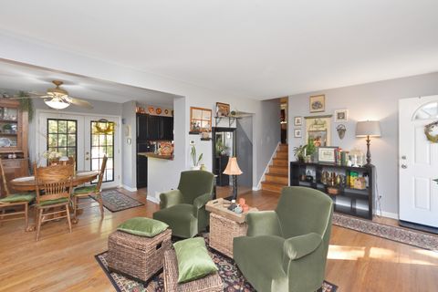 Tiny photo for 916 Lacey Avenue, Lisle, IL 60532 (MLS # 12512802)