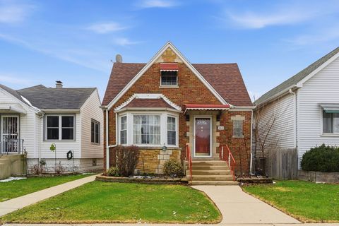 Photo of 3412 N Orange Avenue, Chicago, IL 60634 (MLS # 12601988)