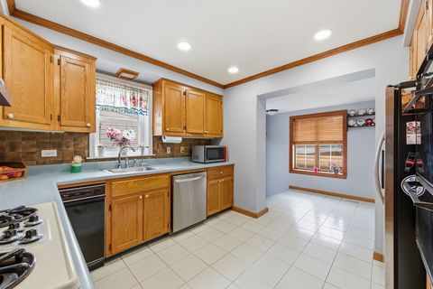 Tiny photo for 3412 N Orange Avenue, Chicago, IL 60634 (MLS # 12601988)