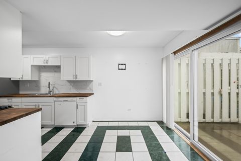 Tiny photo for 841 Oxford Place, Wheeling, IL 60090 (MLS # 12463988)