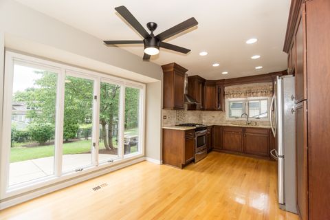 Tiny photo for 1107 W White Oak Street, Arlington Heights, IL 60005 (MLS # 12431449)