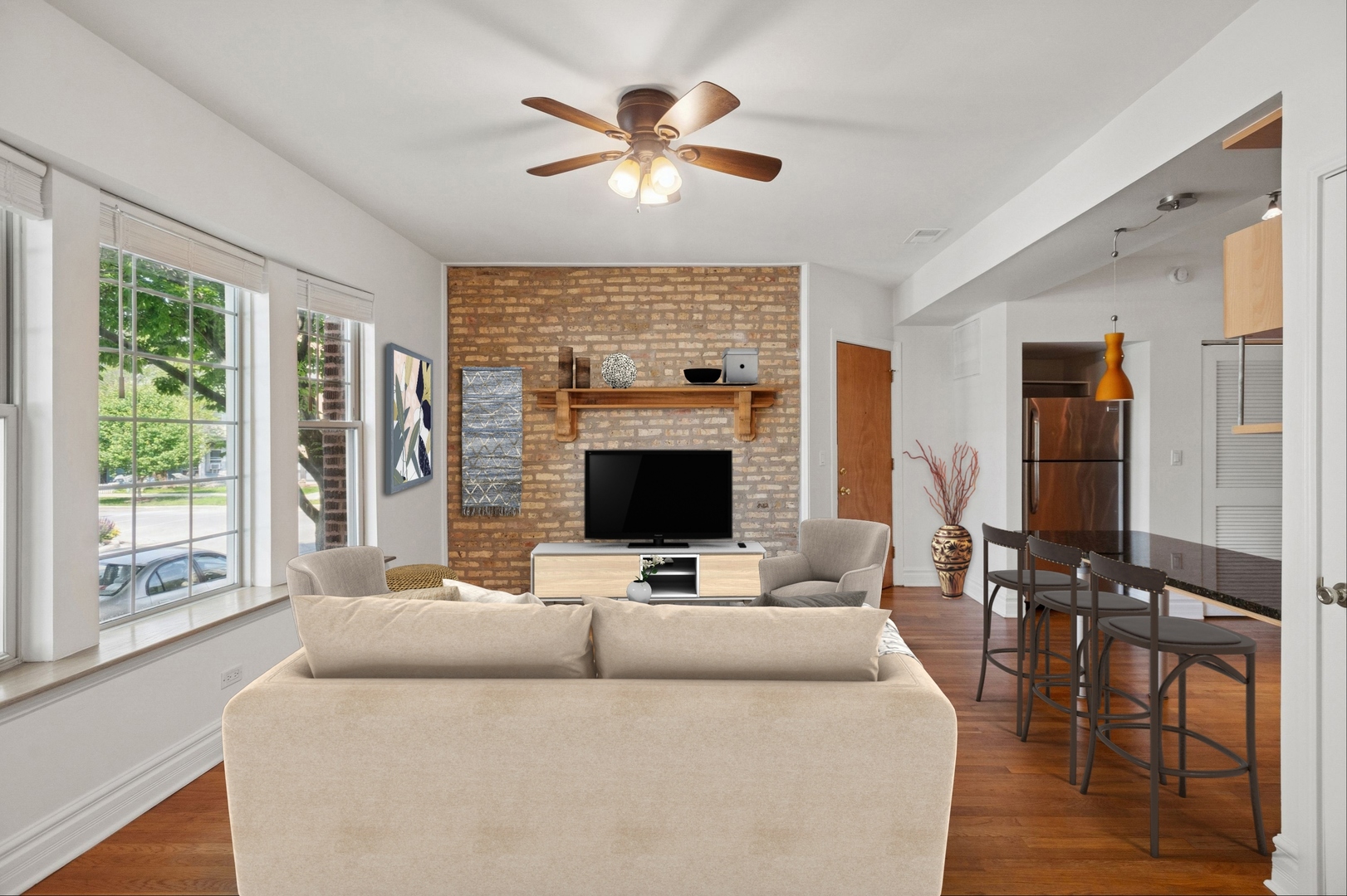 3039 W BELLE PLAINE Avenue 1