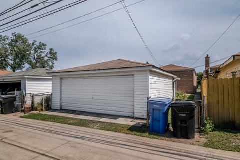 Tiny photo for 10226 S Torrence Avenue, Chicago, IL 60617 (MLS # 12752044)
