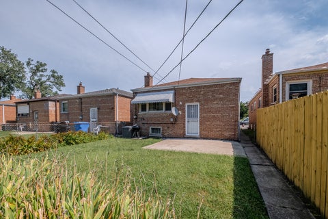 Tiny photo for 10226 S Torrence Avenue, Chicago, IL 60617 (MLS # 12752044)