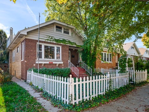 Photo of 4847 W Newport Avenue, Chicago, IL 60641 (MLS # 12793088)