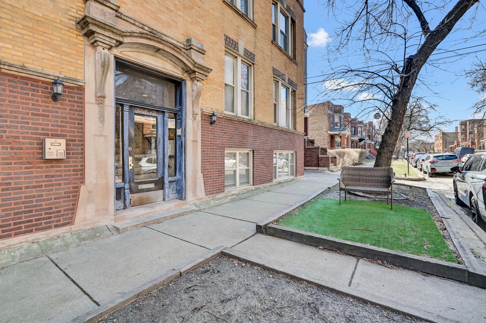 2307 W Walton Street GW
