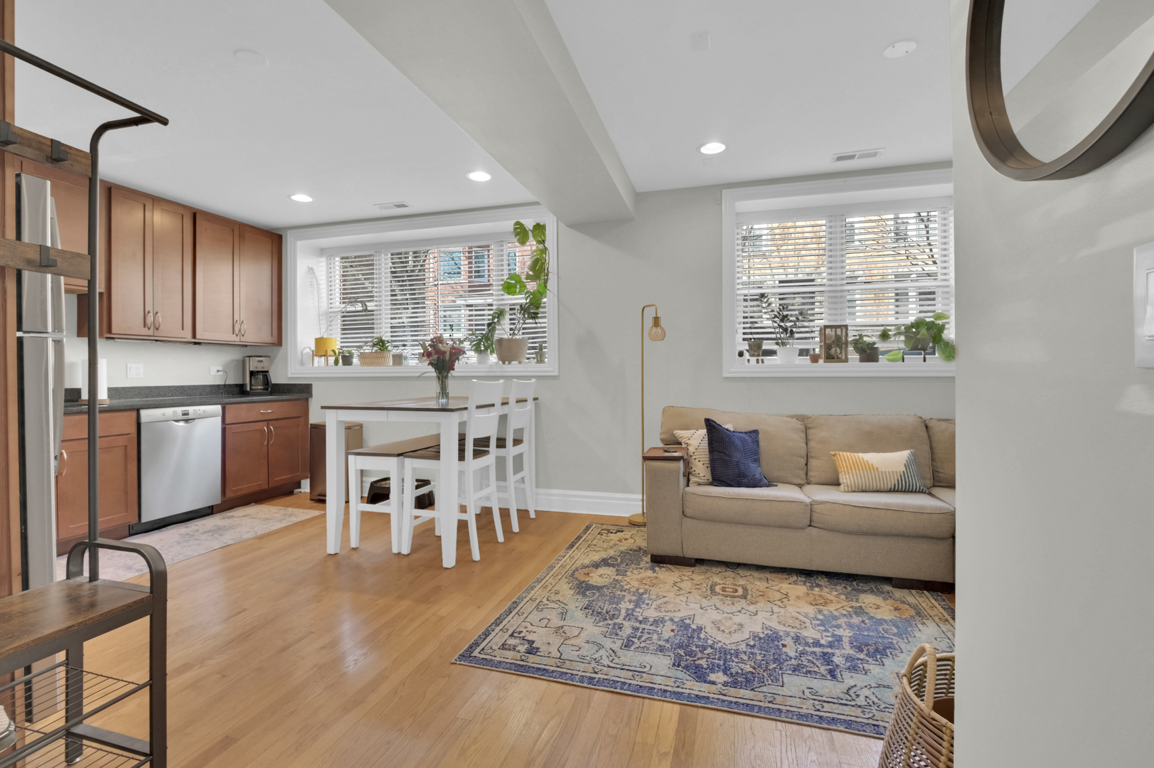 2307 W Walton Street GW