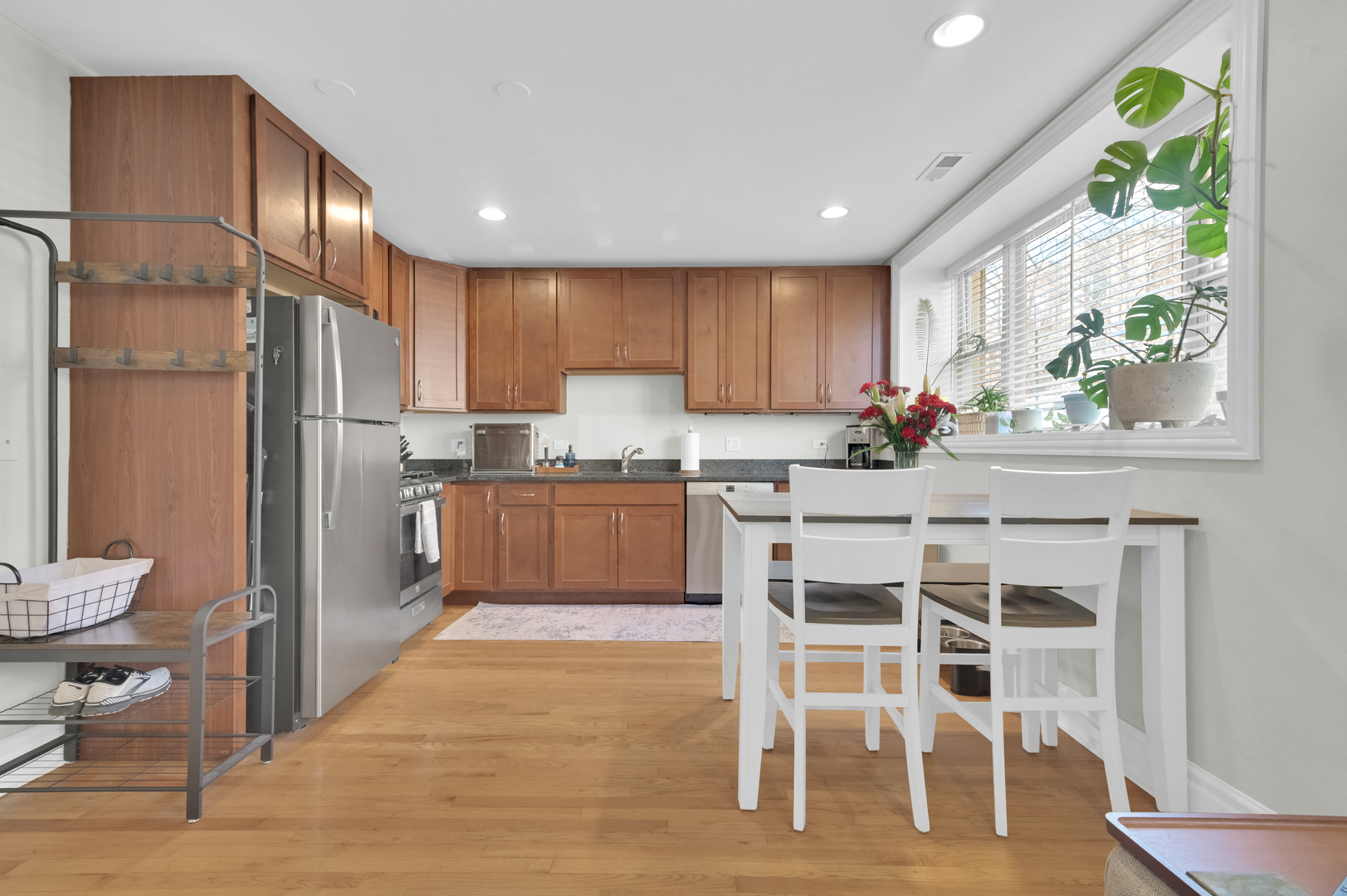 2307 W Walton Street GW