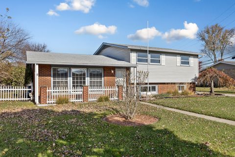 Tiny photo for 9446 Magnolia Avenue, Mokena, IL 60448 (MLS # 12518954)