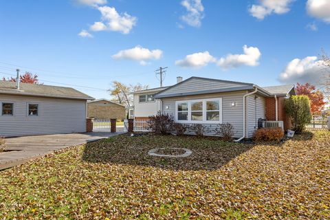 Tiny photo for 9446 Magnolia Avenue, Mokena, IL 60448 (MLS # 12518954)