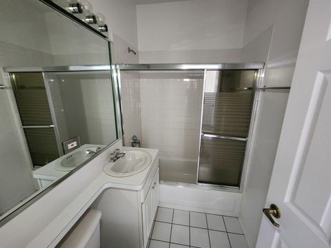 Tiny photo for 7000 S East End Avenue #303, Chicago, IL 60649 (MLS # 12491251)