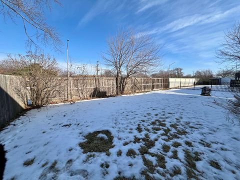 Tiny photo for 4 Lexington Court, Streamwood, IL 60107 (MLS # 12577583)