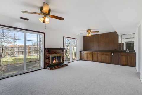 Tiny photo for 4 Lexington Court, Streamwood, IL 60107 (MLS # 12577583)