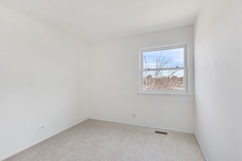 Tiny photo for 4 Lexington Court, Streamwood, IL 60107 (MLS # 12577583)