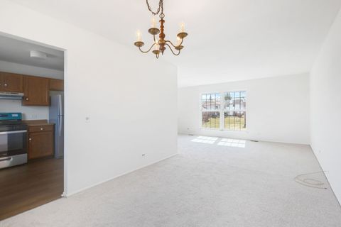 Tiny photo for 4 Lexington Court, Streamwood, IL 60107 (MLS # 12577583)