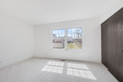 Tiny photo for 4 Lexington Court, Streamwood, IL 60107 (MLS # 12577583)