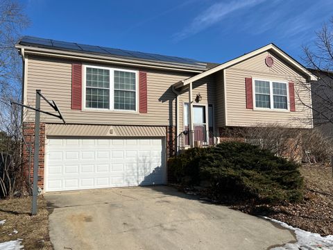 Tiny photo for 4 Lexington Court, Streamwood, IL 60107 (MLS # 12577583)