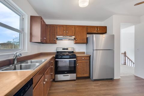 Tiny photo for 4 Lexington Court, Streamwood, IL 60107 (MLS # 12577583)