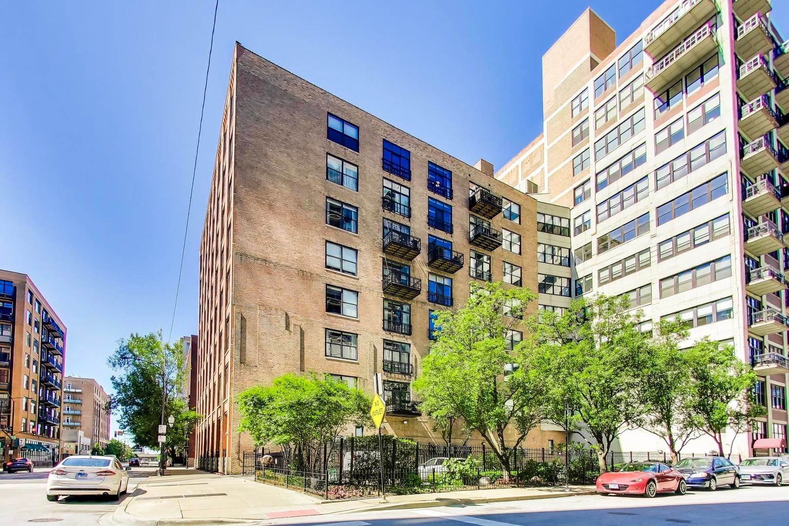 728 W Jackson Boulevard 724