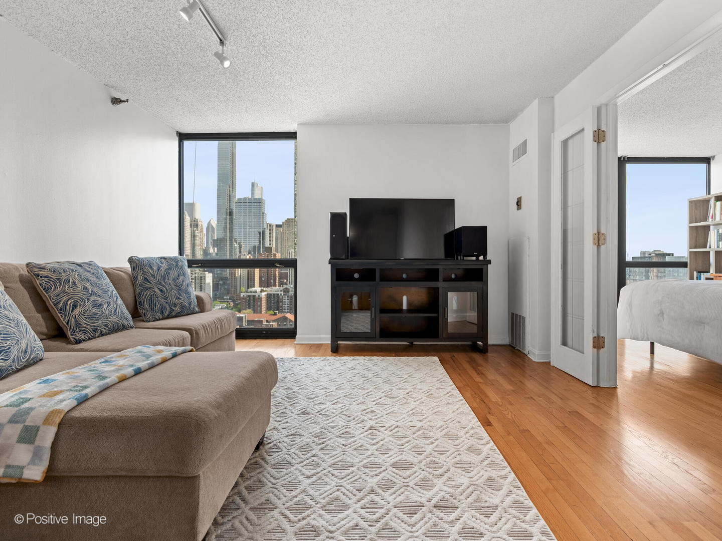 1122 N Clark Street 2609