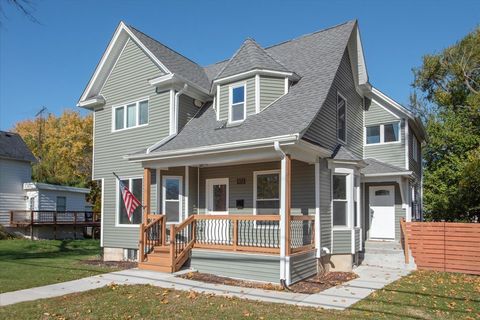 473 E Elm Street Sycamore IL 60178